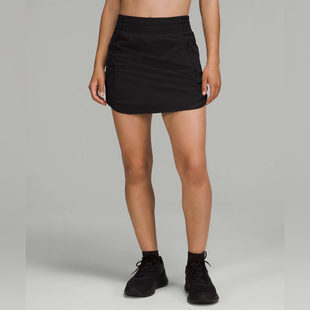 Lululemon Hotty Hot High-Rise Skirt *Long
Black skort reflective